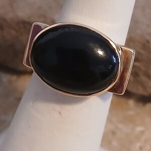 SILPADA  Sterling and Oval Onyx  Gemstone Modernist Ring  Retired R0995